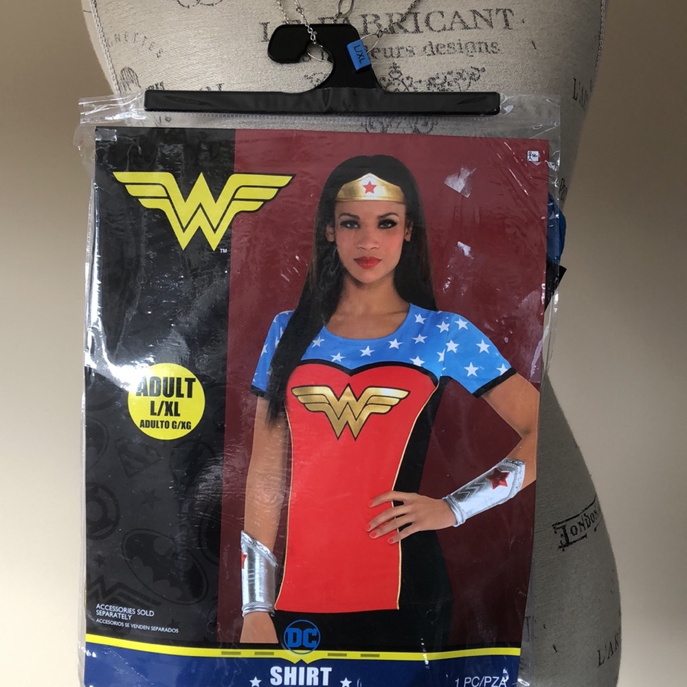 Wonder Woman T-shirt, Red & Blue (Size L, XL)
